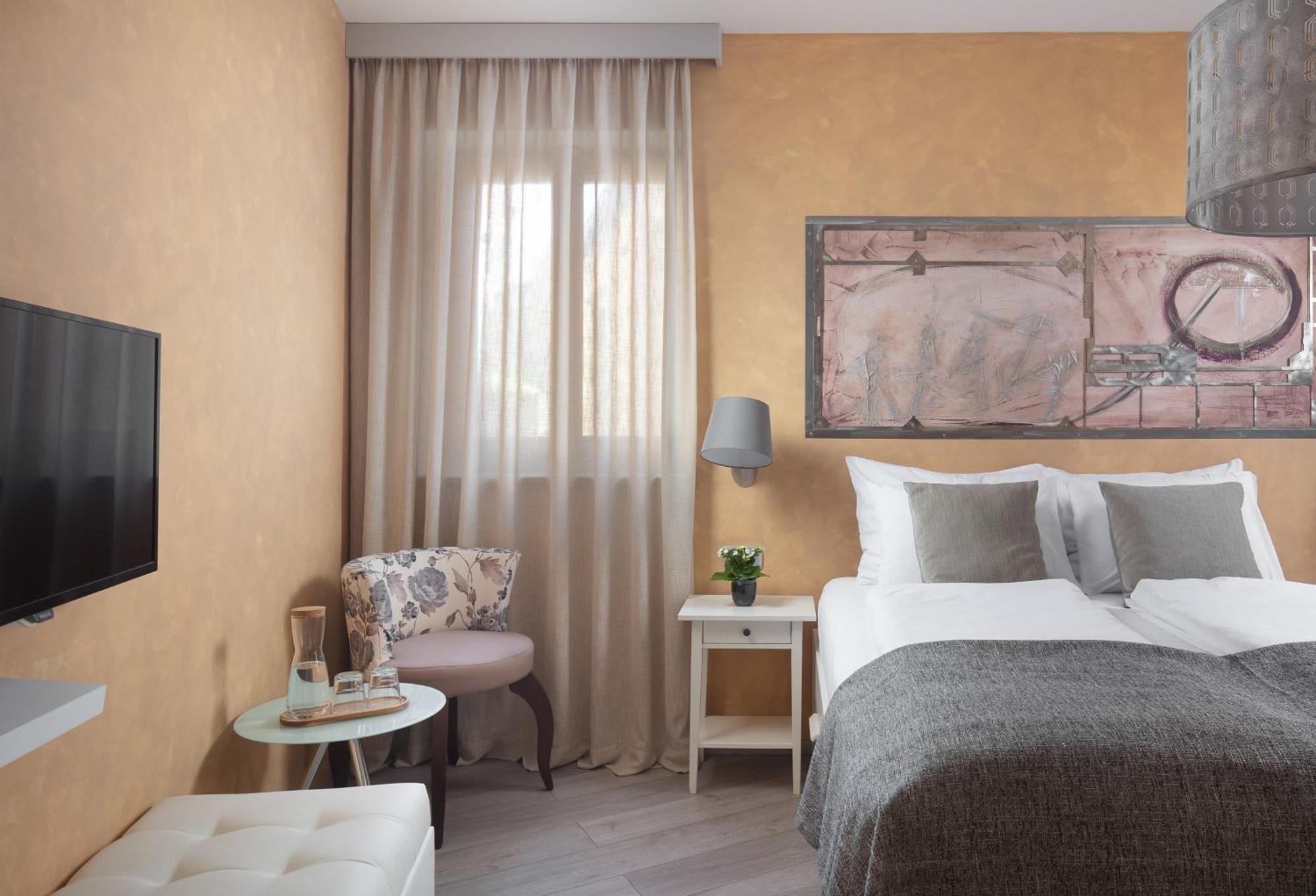 Mirakul Residence Labin  Bagian luar foto